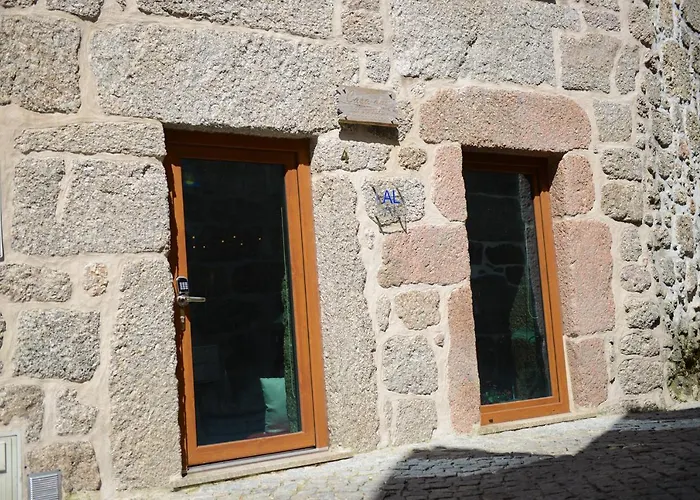 Casa Dos Alcaides Sabugueiro (Guarda)