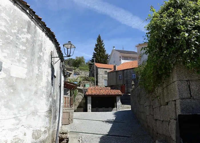 Casa Dos Alcaides Sabugueiro (Guarda)